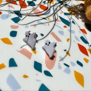 Mini Ghost Studs